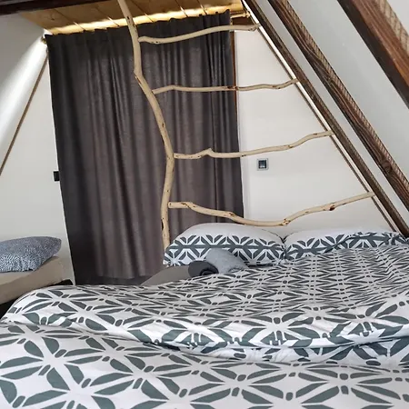 Mountain House בית נופש *